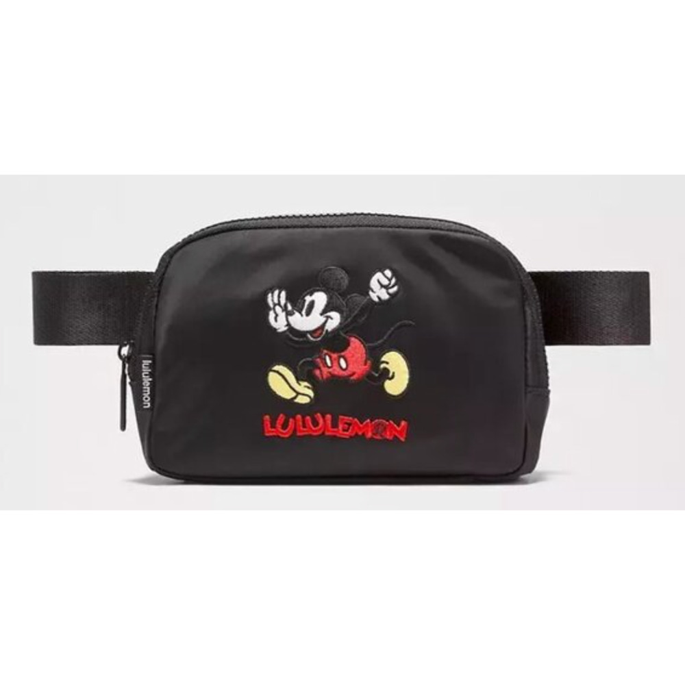 6383 NWT LULULEMON DISNEY EVERYWHERE BELT BAG **DISNEY